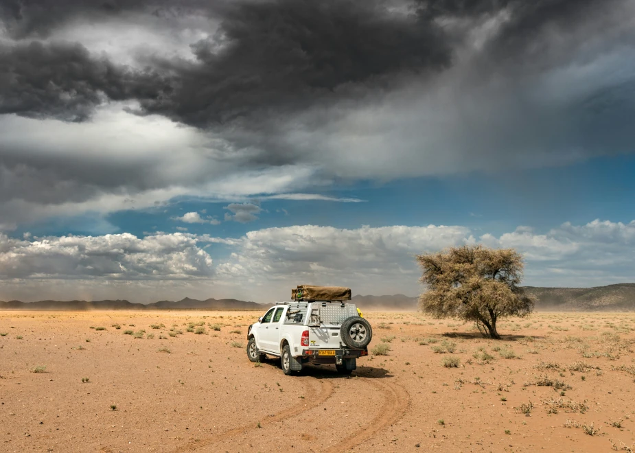 Mit einem geliehenen Auto auf einer Reise durch das wunderschöne Namibia